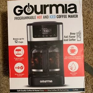 BRAND NEW Gourmia hot and iced coffee maker